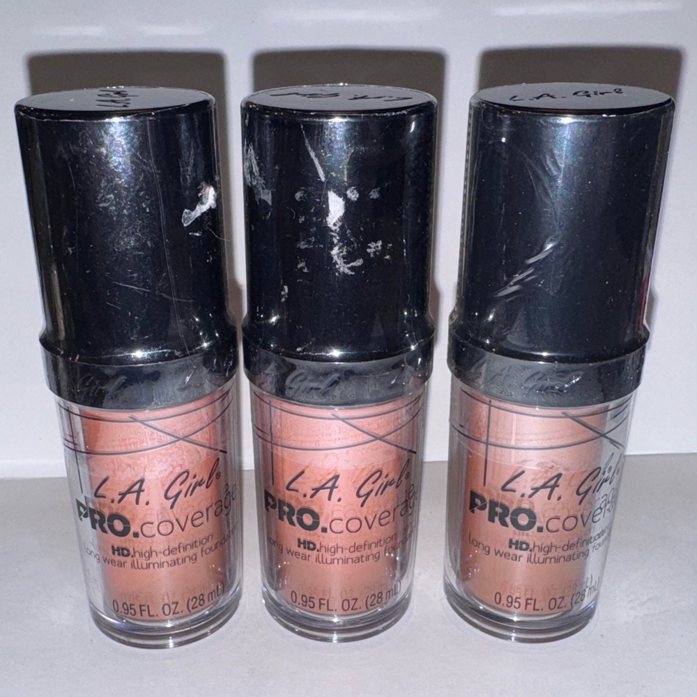 x3 TOAST ~ GLM653 ~ LA GIRL Pro Coverage HIGH DEFINITION Illuminating Foundation